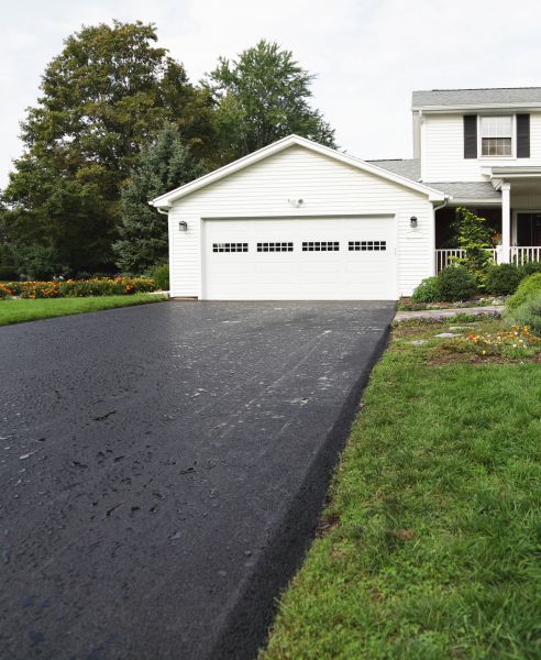 Blacktop Driveway Paving Service